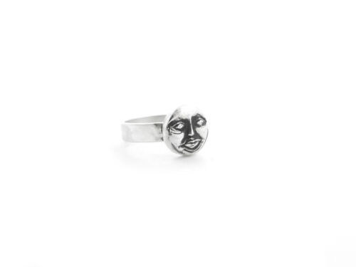 Moon face silver ring