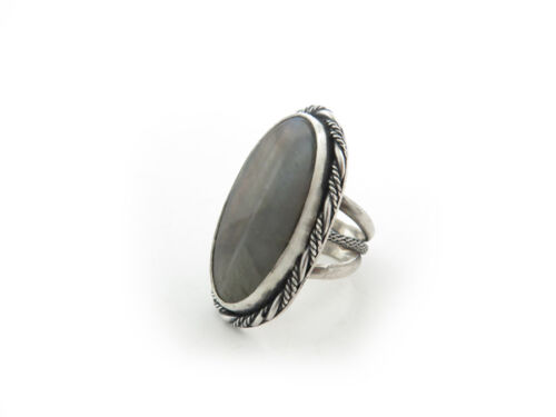 Oval purple Labradorite ring