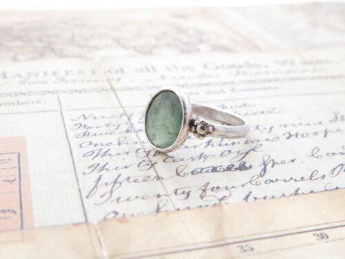 Green Kyanite daisy ring