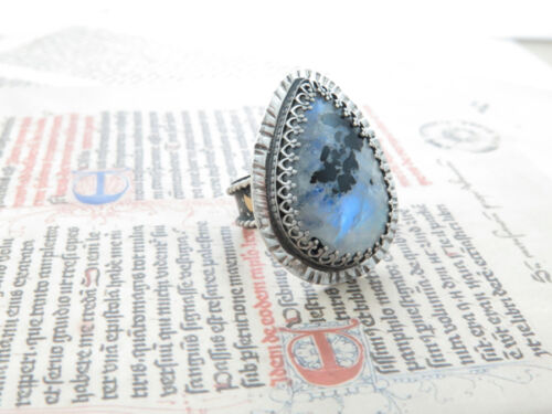 TEARDROP MOONSTONE RING